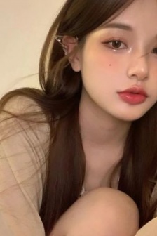 宝妈怕娃闹给同机乘客备100份礼袋