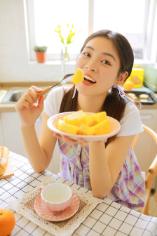 学长含着她的乳奶揉搓揉捏小说