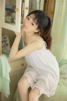 比基尼美女走秀